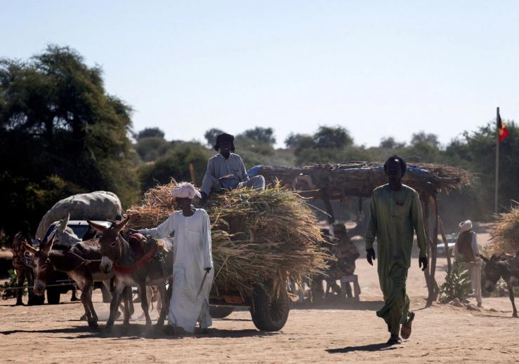 People fleeing Sudan to Chad.