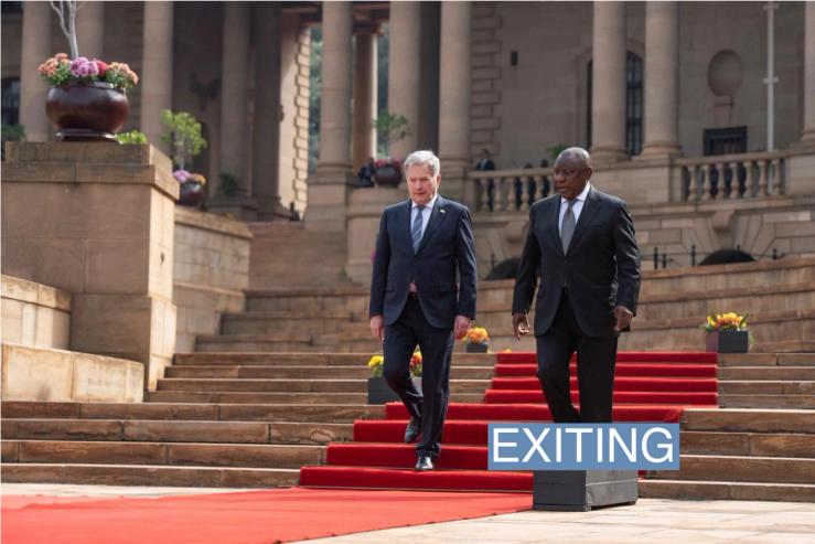 South African President Cyril Ramaphosa walks with Finland’s President Sauli Niinisto during the welcoming ceremony for the official state visit at the Union Buildings in Pretoria, South Africa, April 25, 2023 REUTERS/Ihsaan Haffejee