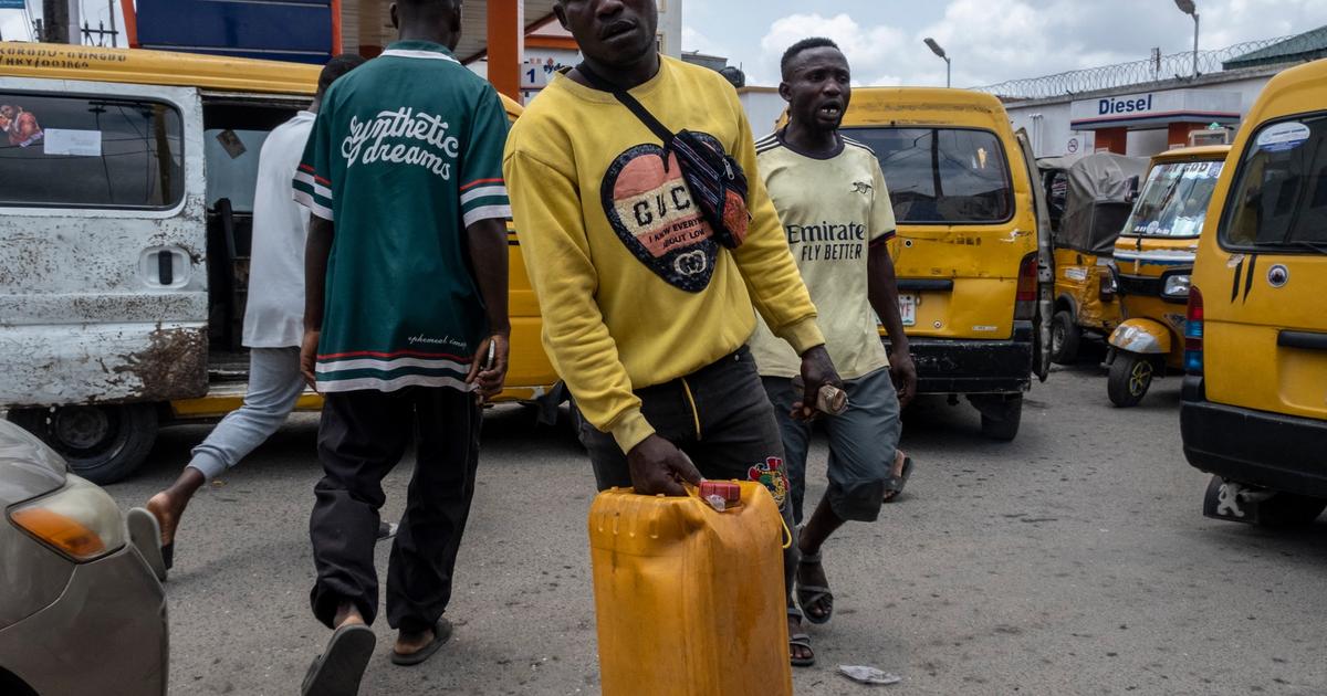 Nigeria’s fuel scarcity deepens cost of living crisis | Semafor
