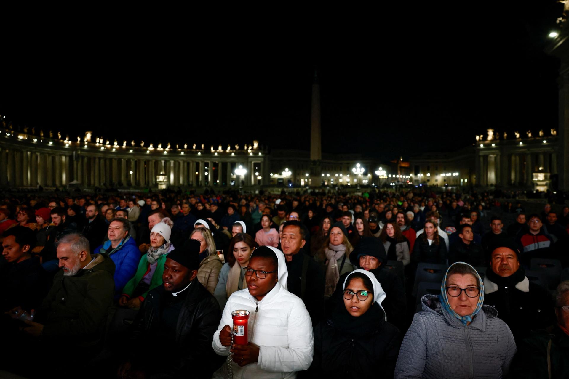 People gathered in St. Peter’s square. 