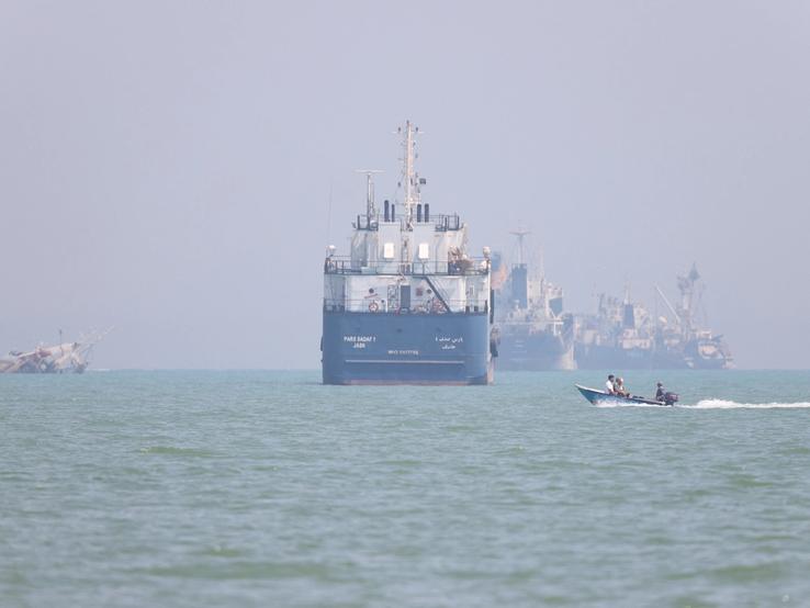 Ships in the Strait of Hormuz