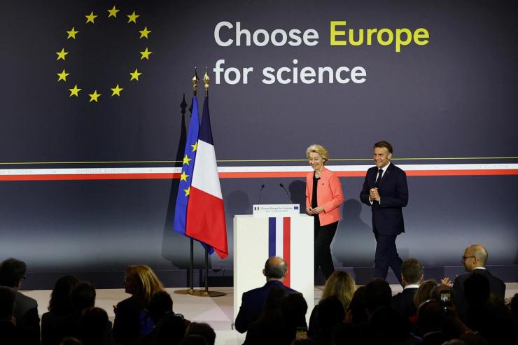 French President Emmanuel Macron and European Commission President Ursula Von der Leyen arrive to attend the “Choose Europe for Science” event.