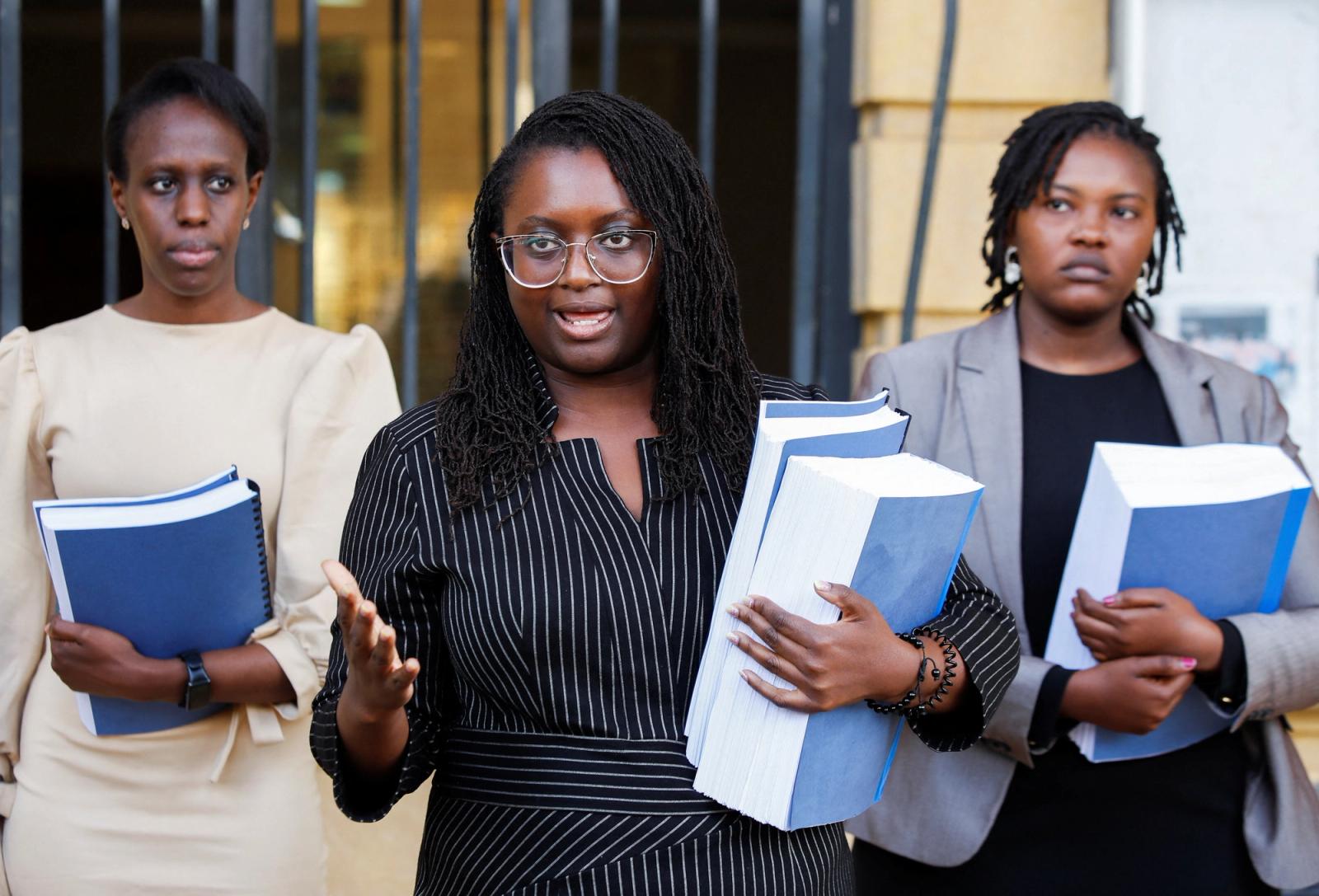 Kenyan lawyers Valerie Omari, Mercy Mutemi and Damaris Mutemi addresses a news conference after filing a lawsuit on behalf of their clients accusing Meta of enabling hateful posts on Ethiopia conflict at the Milimani Law Courts in Nairobi, Kenya December 14, 2022. 