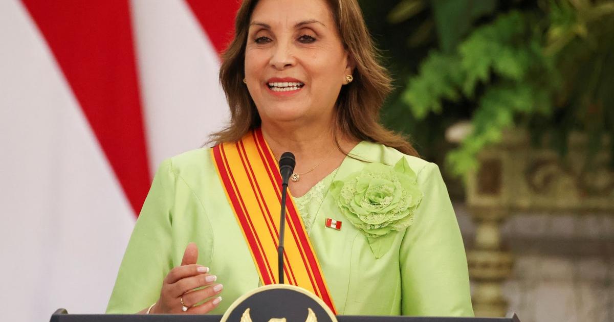 Peru pardons hundreds of alleged military abusers