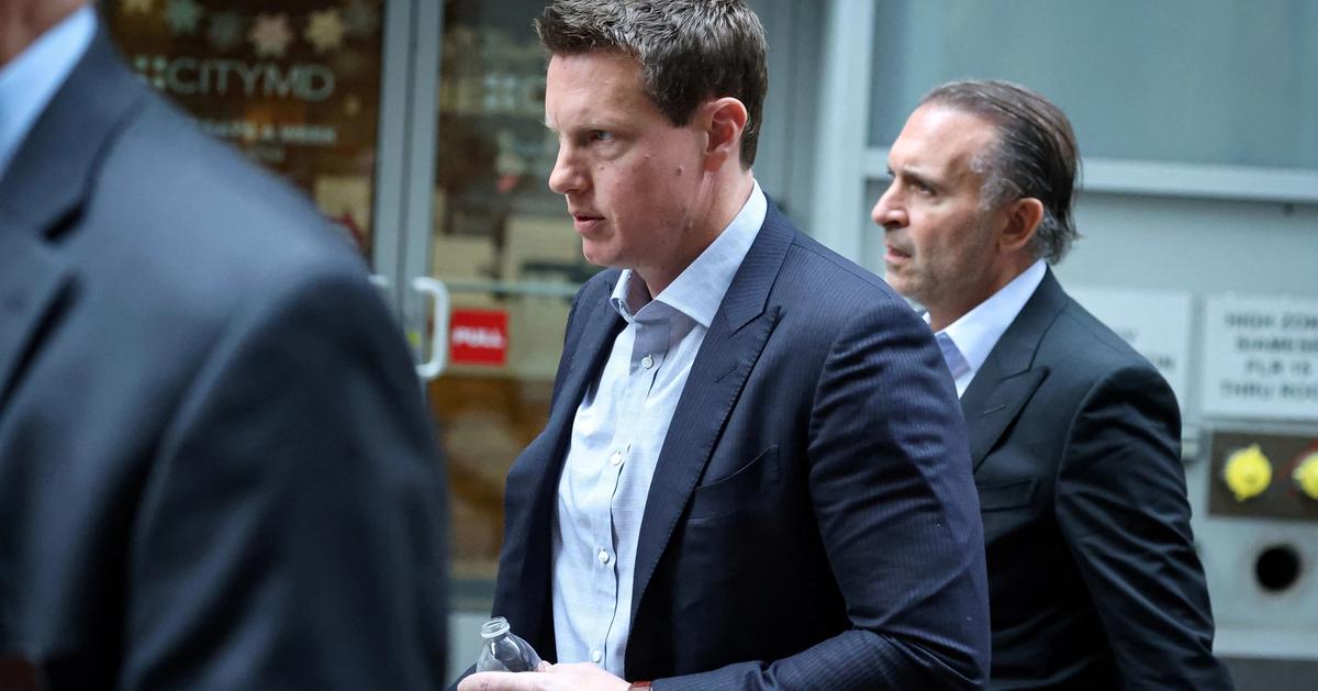 Finger-pointing in Washington as Paramount goes hostile