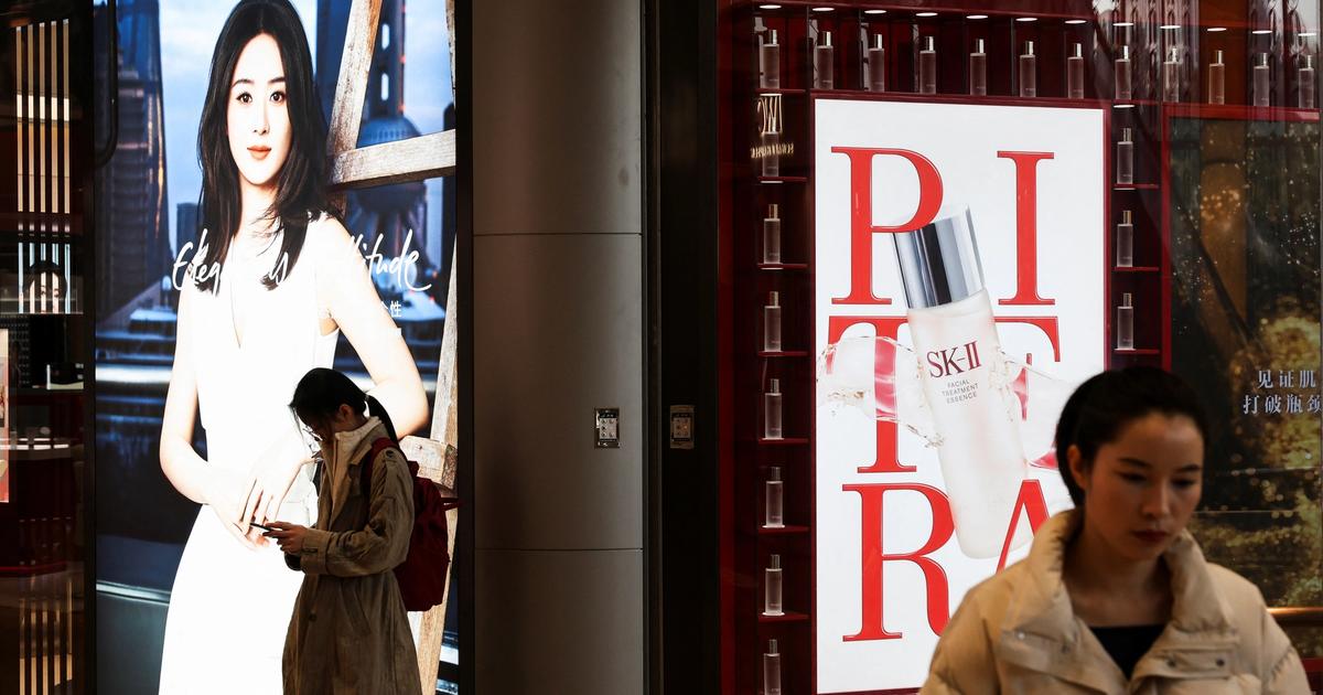 Beijing targets cooling consumer spending