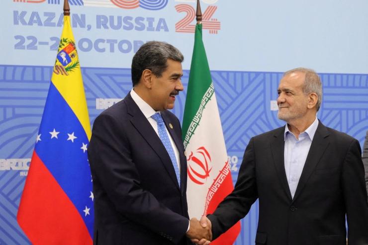 Venezuelan President Nicolas Maduro and Iranian President Pezeshkian meet at BRICS summit in Kazan.
