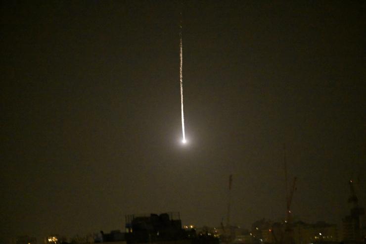 An Iranian missile flies toward Israel.