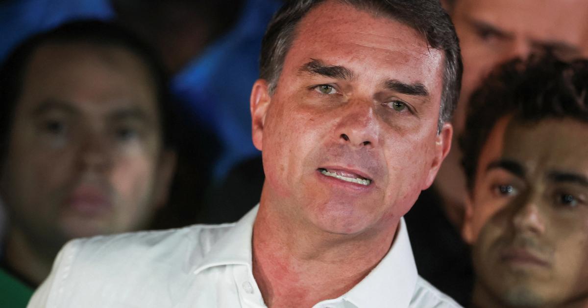Brazil's Far-Right Candidate Flávio Bolsonaro Fleeing to the U.S. Amid Corruption Charges