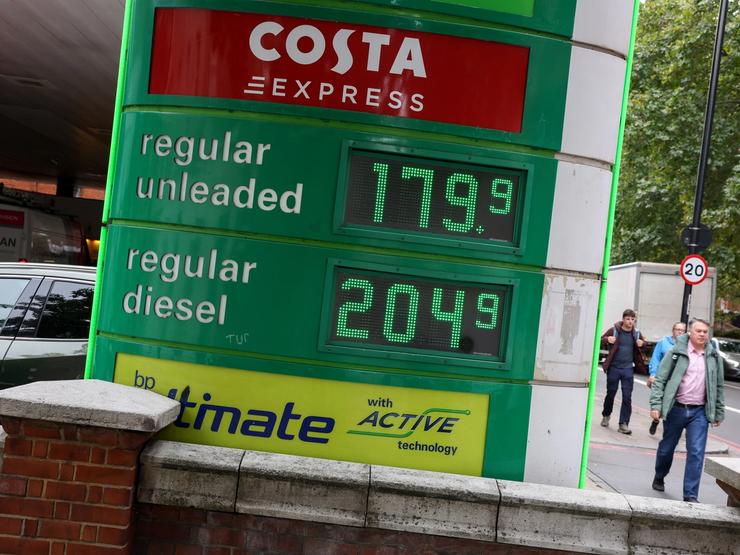 British prices per liter for unleaded and diesel fuel.