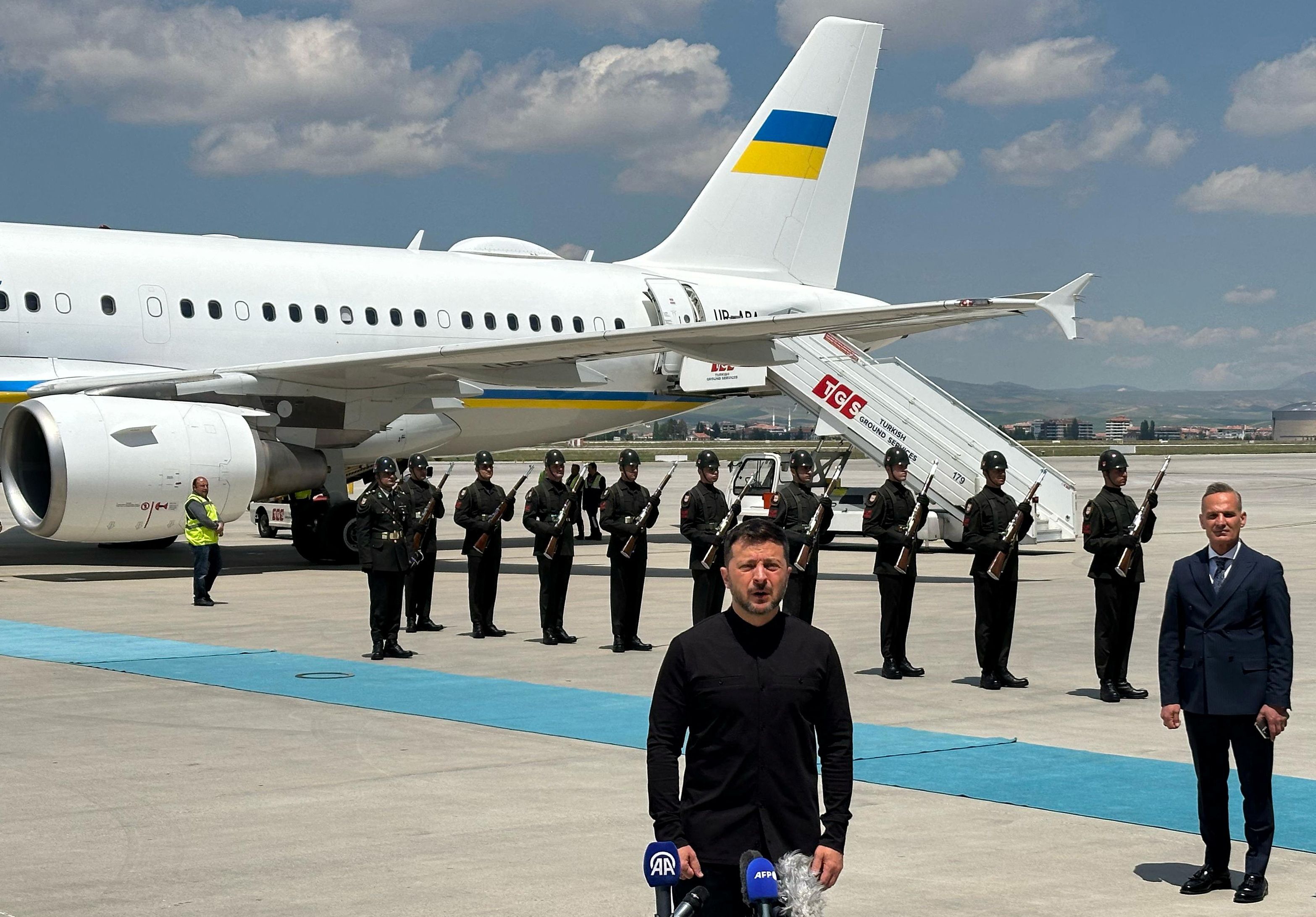 Ukrainian President Volodymyr Zelenskyy arrives in Ankara.