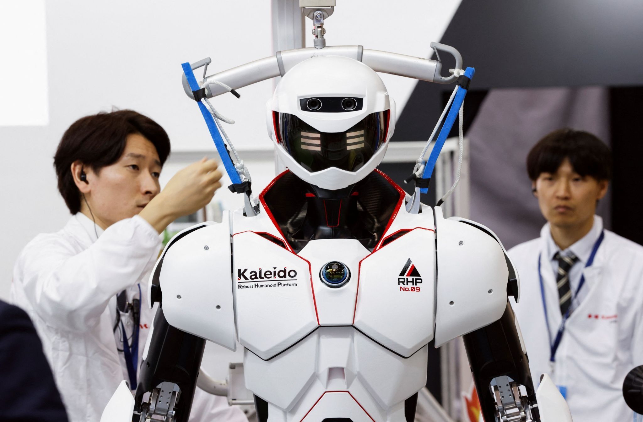 A Japanese humanoid robot by Kaleido