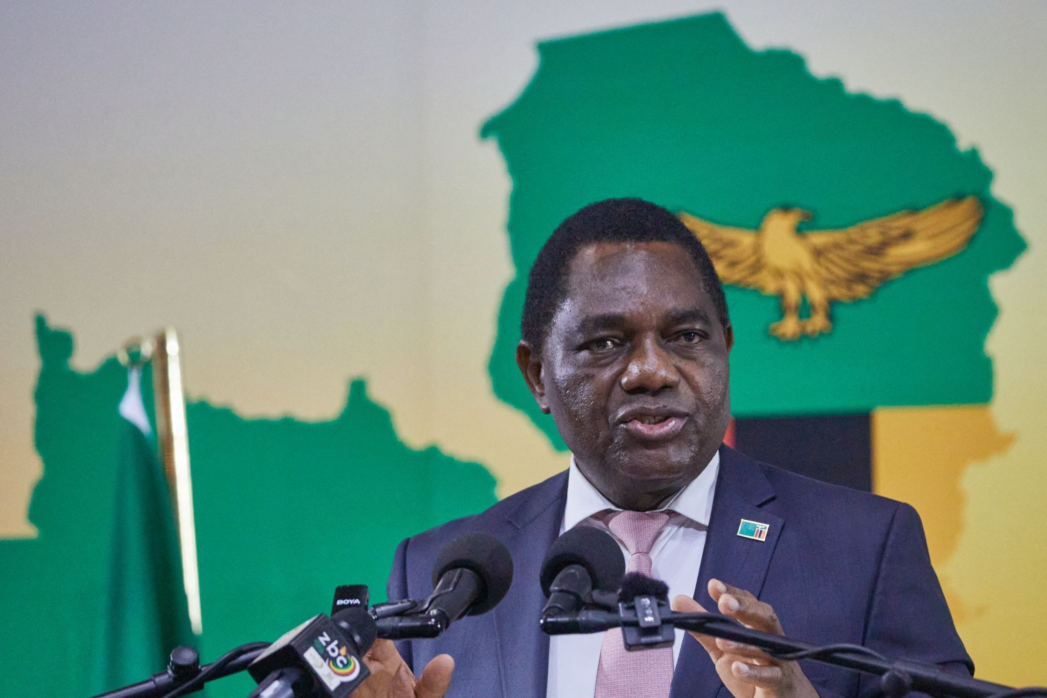 Zambia amends its constitution ahead of election