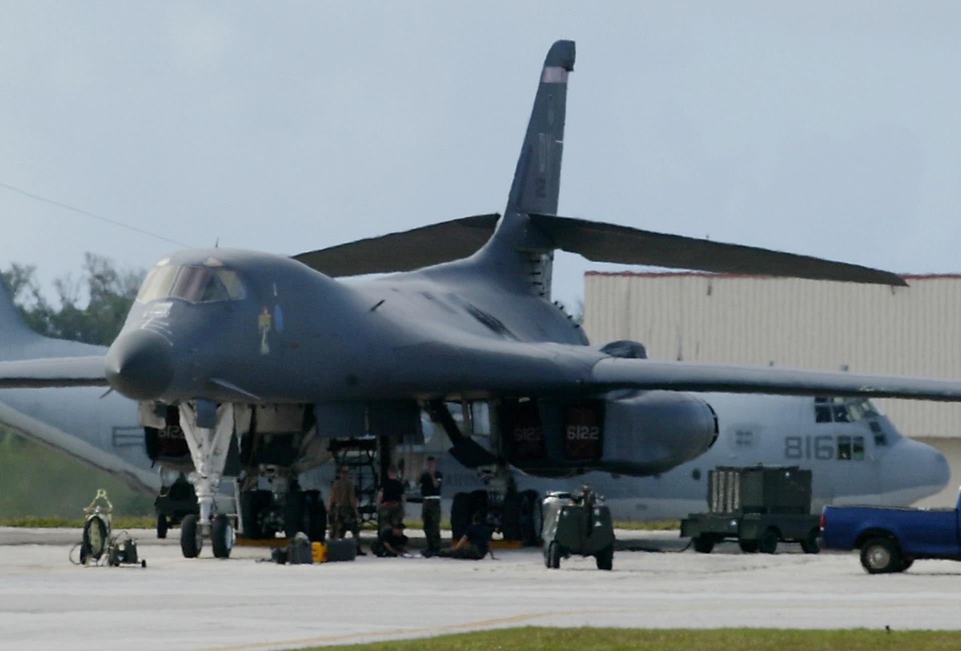 A photo of a US B-1 bomber.