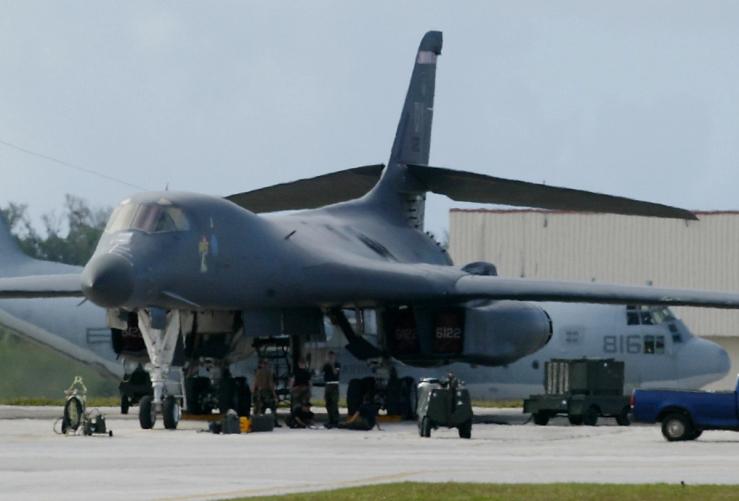A photo of a US B-1 bomber.