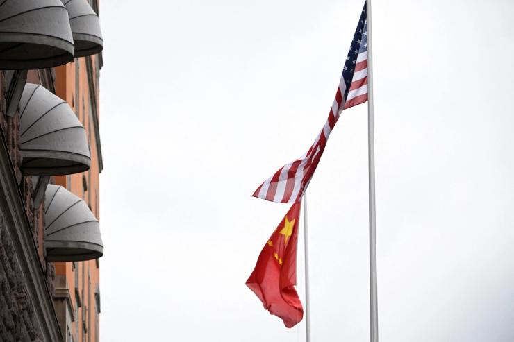 US and Chinese flags
