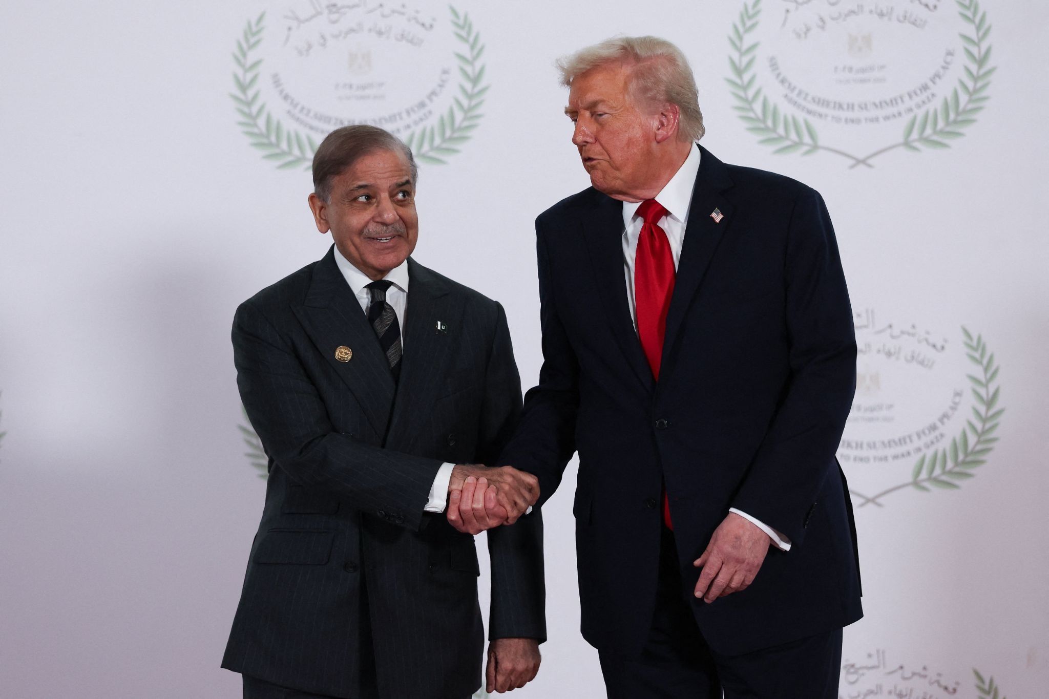 Donald Trump and Pakistani Prime Minister Shehbaz Sharif.
