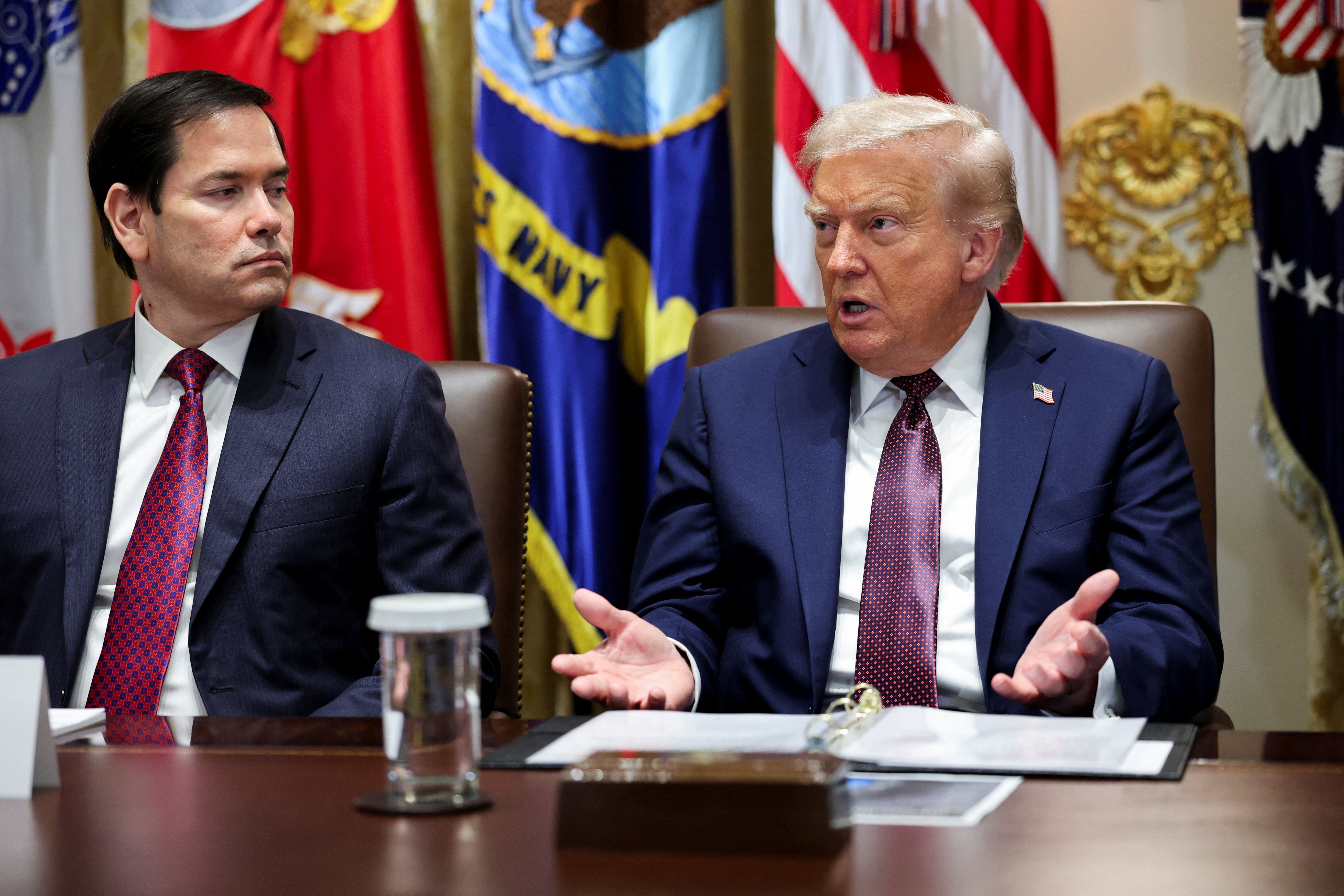 Trump holds a Cabinet meeting.