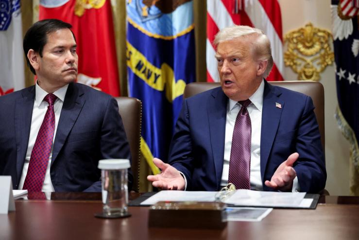 Trump holds a Cabinet meeting.