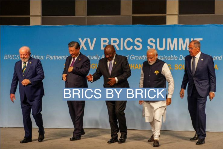 Brazil’s President Luiz Inacio Lula da Silva, China’s President Xi Jinping, South African President Cyril Ramaphosa, Indian Prime Minister Narendra Modi and Russia’s Foreign Minister Sergei Lavrov walk after posing for a picture at the BRICS Summit in Johannesburg, South Africa August 23, 2023. REUTERS/Alet Pretorius/Pool