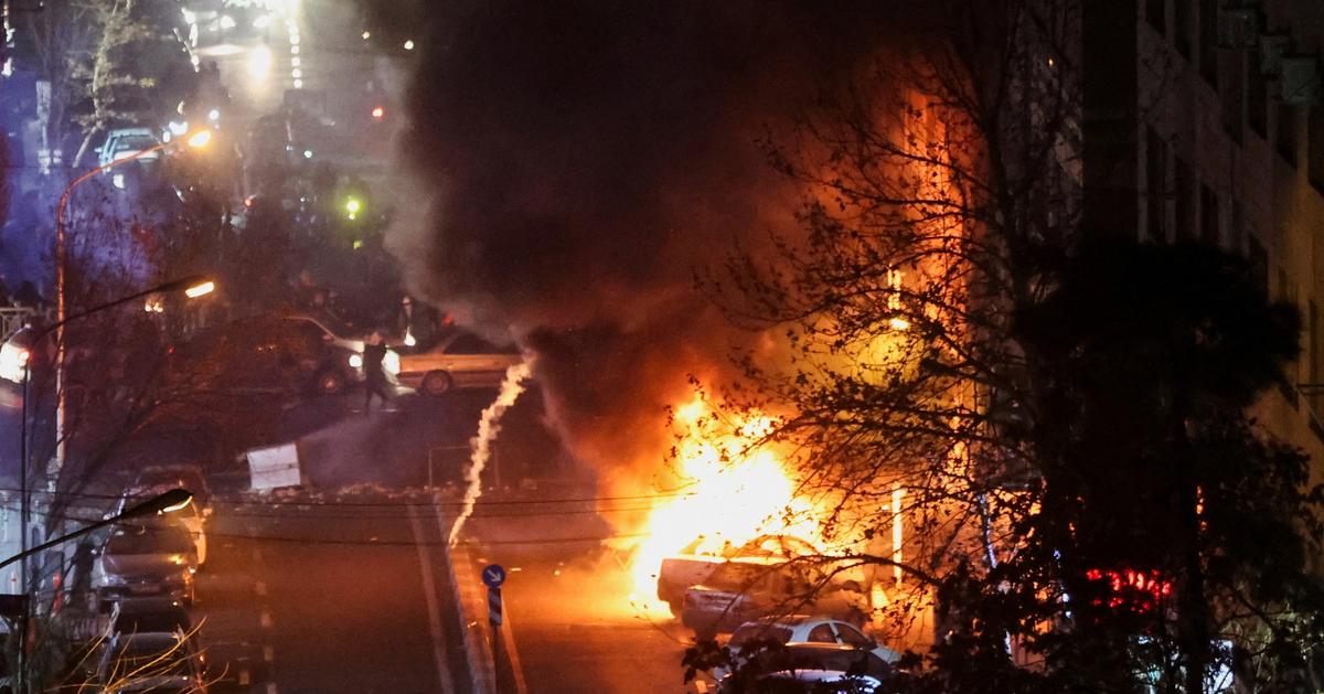 Trump announces 25% tariff on countries doing business with Iran