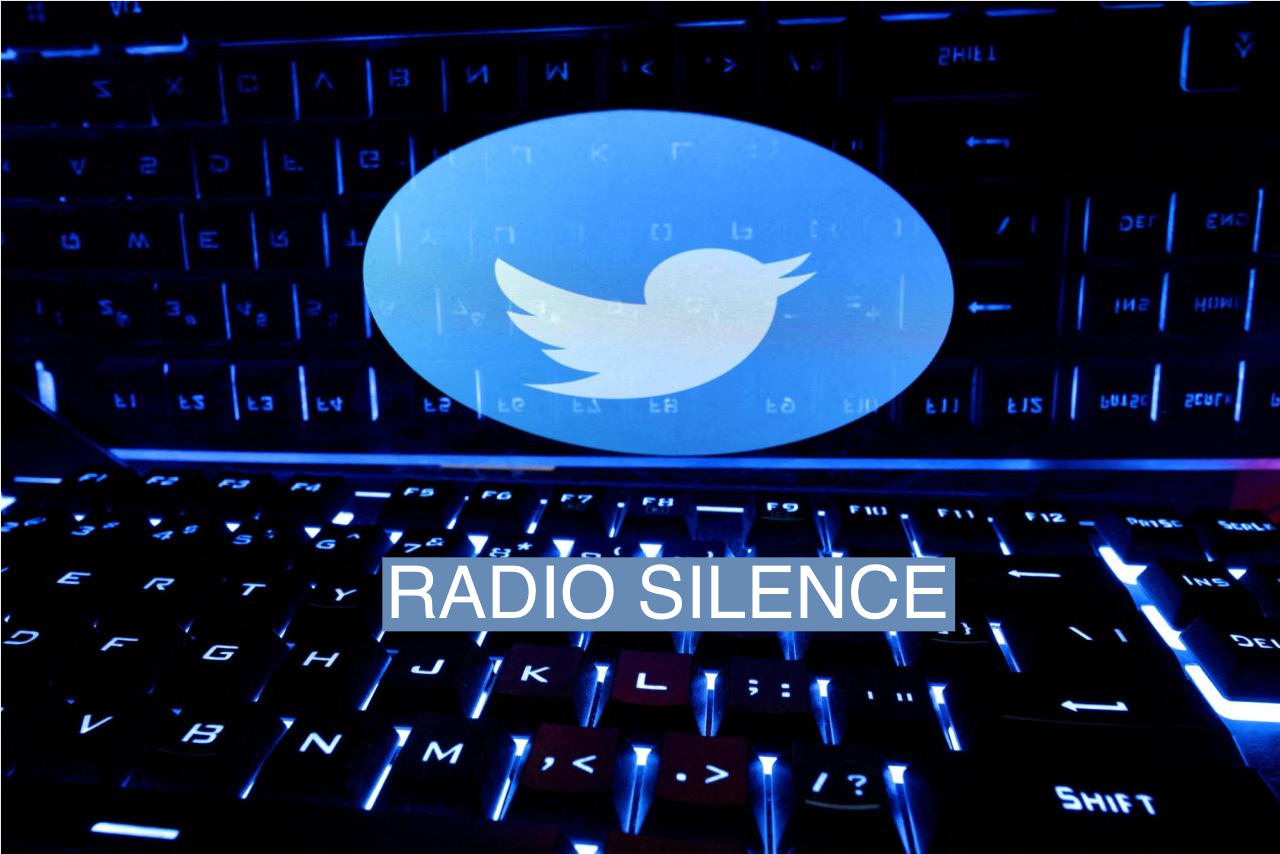  keyboard is placed in front of a displayed Twitter logo in this illustration taken February 21, 2023. REUTERS/Dado Ruvic/Illustration/File Photo/File Photo