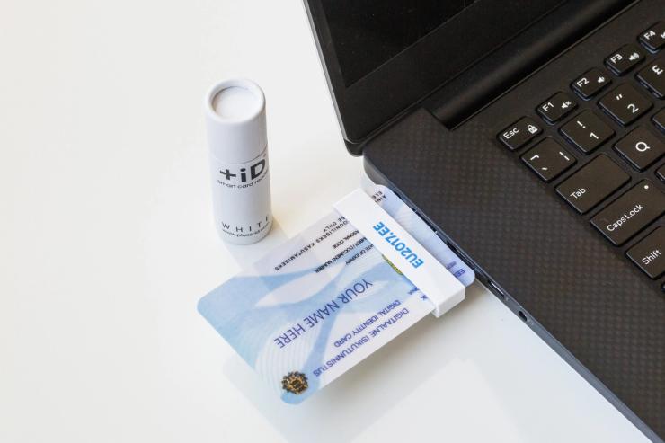 An Estonian ID card reader