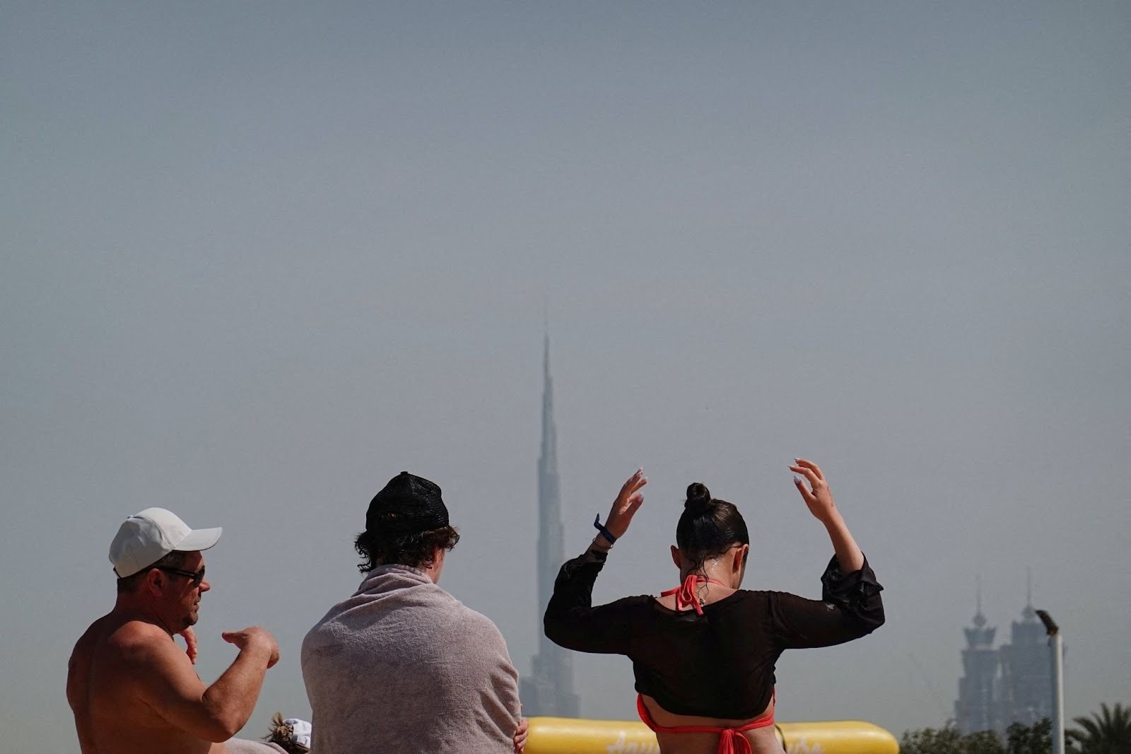 Photo of expats on Kite Beach, Dubai on March 1st, 2026.