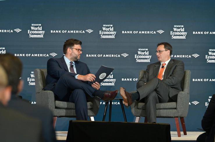 Semafor’s Bennett Richardson on stage with Claudio Irigoyen.