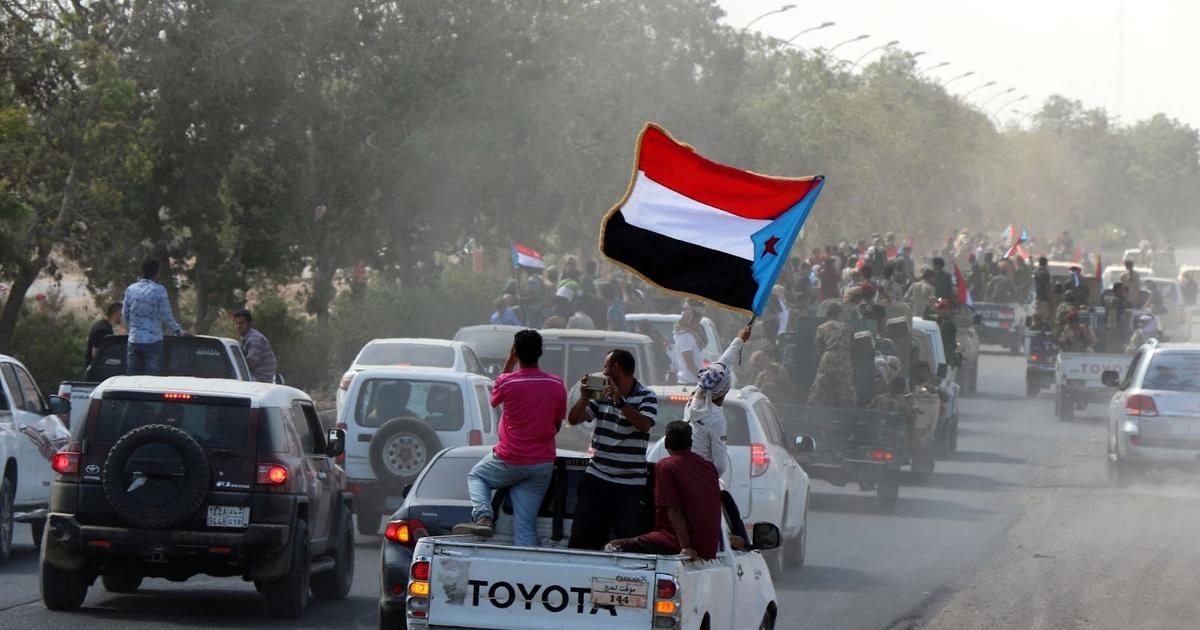 Saudi presses Yemeni separatists to leave governorates