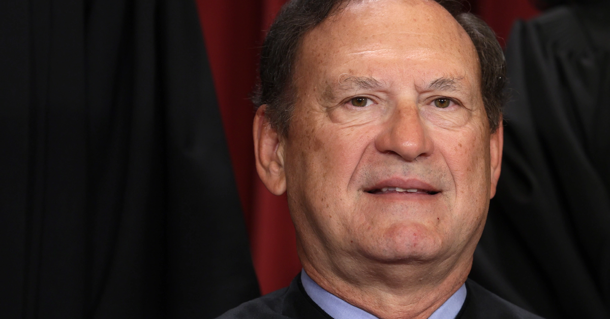 Ethics and Flags Justice Samuel Alito Faces Criticism Over Symbolic