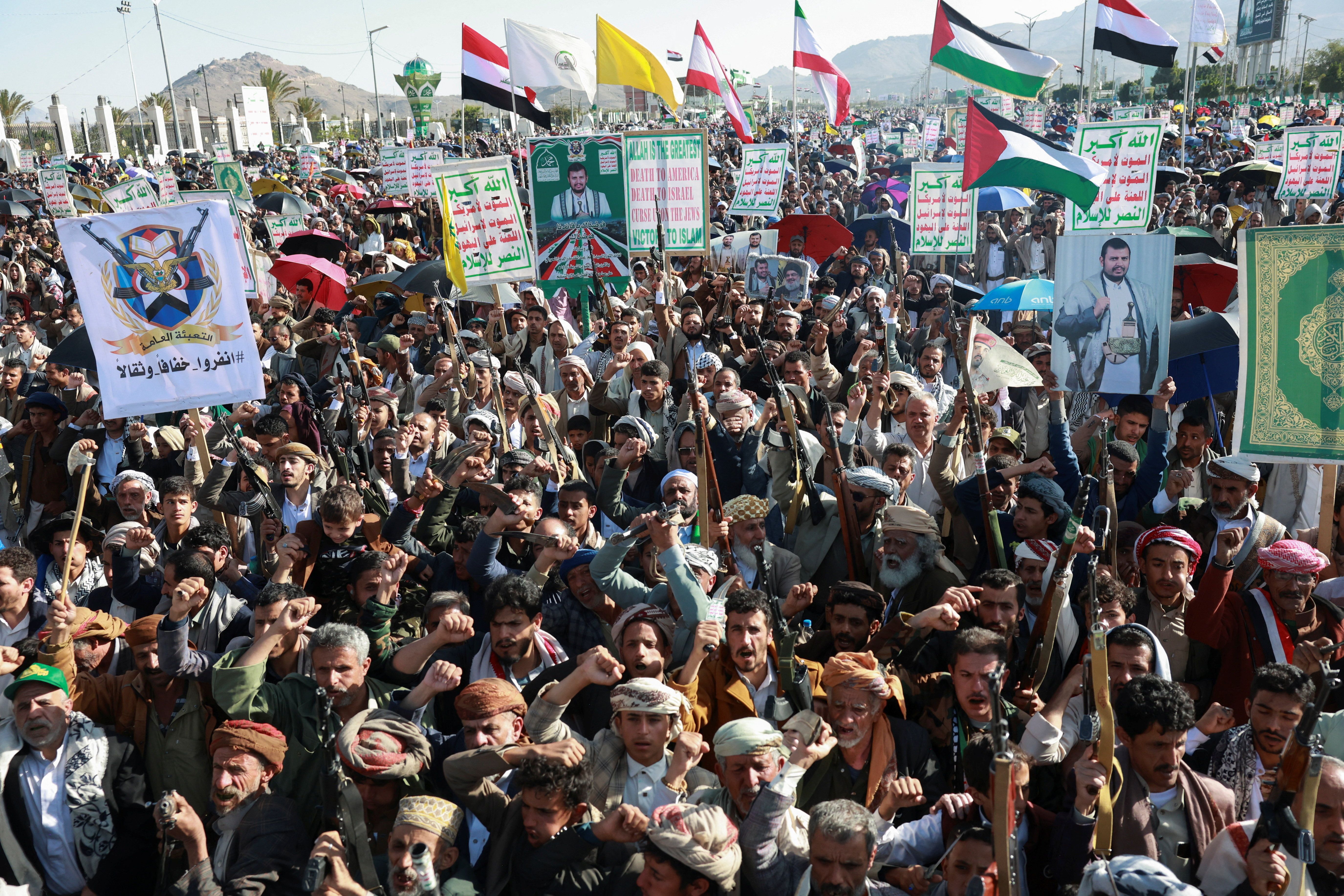 Houthi supporters rally