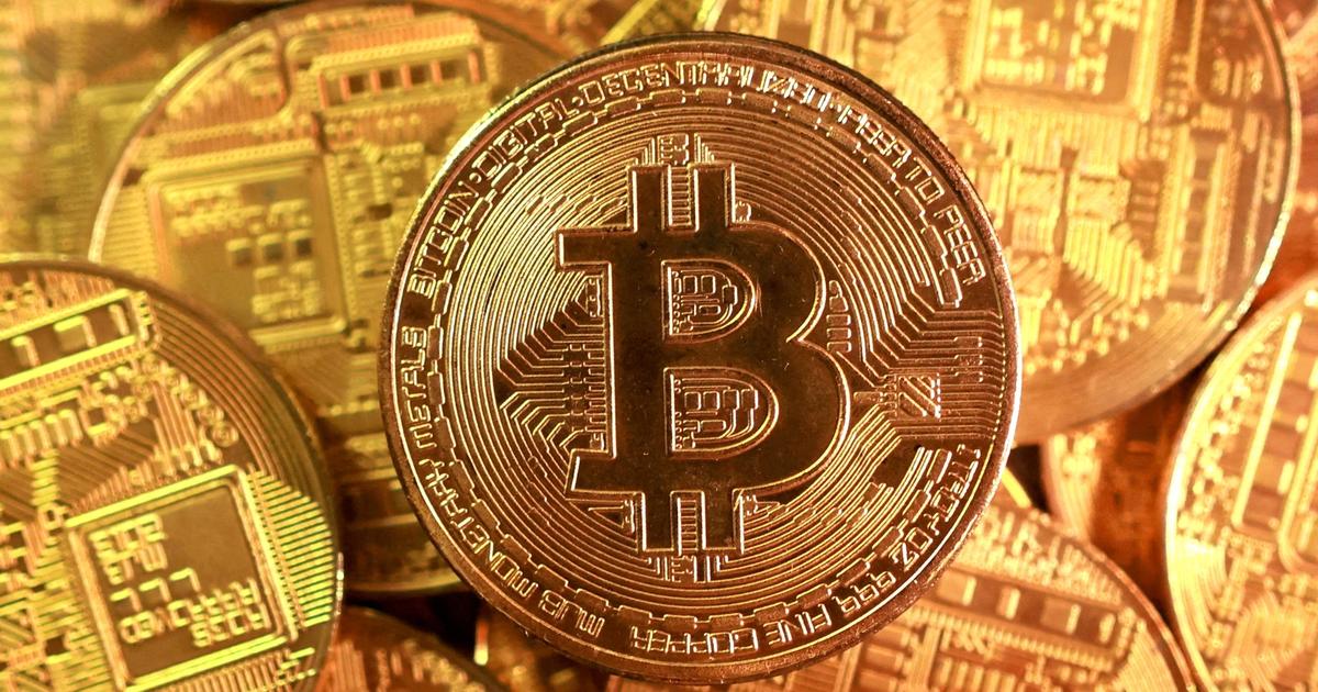 Bitcoin value drops to lowest level in a year