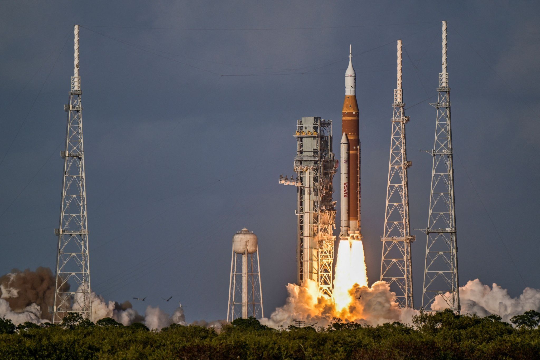  Artemis II launch in Cape Canaveral. 