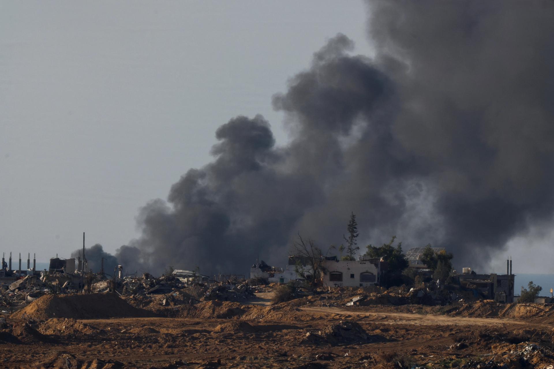 Smoke rises from central Gaza on Jan. 5.