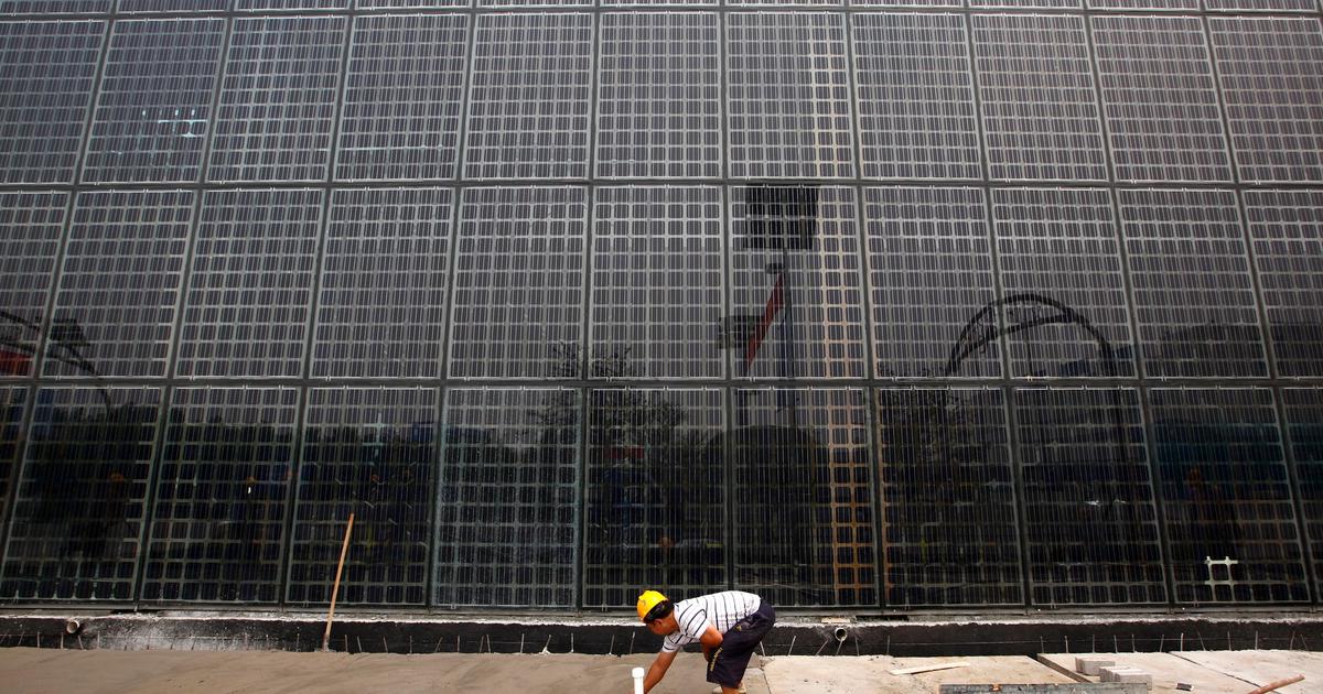 China's solar giants face $5.5 billion loss amid price war
