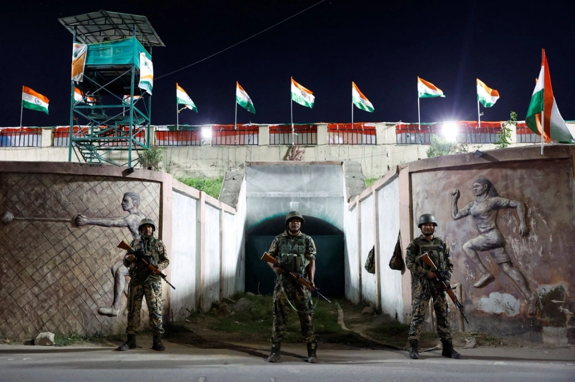 Indian security personnel in Kashmir