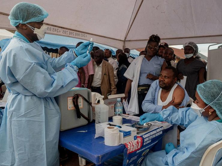 Health workers and humanitarian responders in DR Congo receive a vaccine to help protect them from the virus.