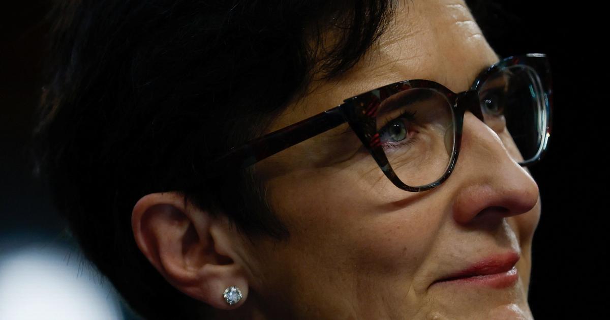 Wall Street banks, losing clout in Washington, overhaul personnel and tactics