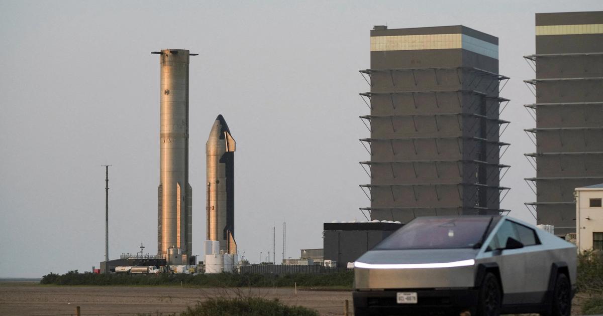 SpaceX prepares to go public