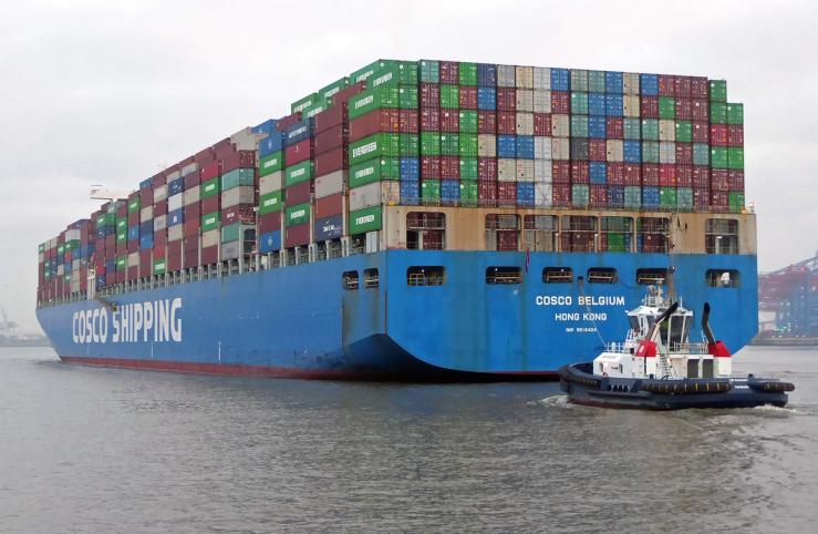 COSCO Belgium in Hamburg.