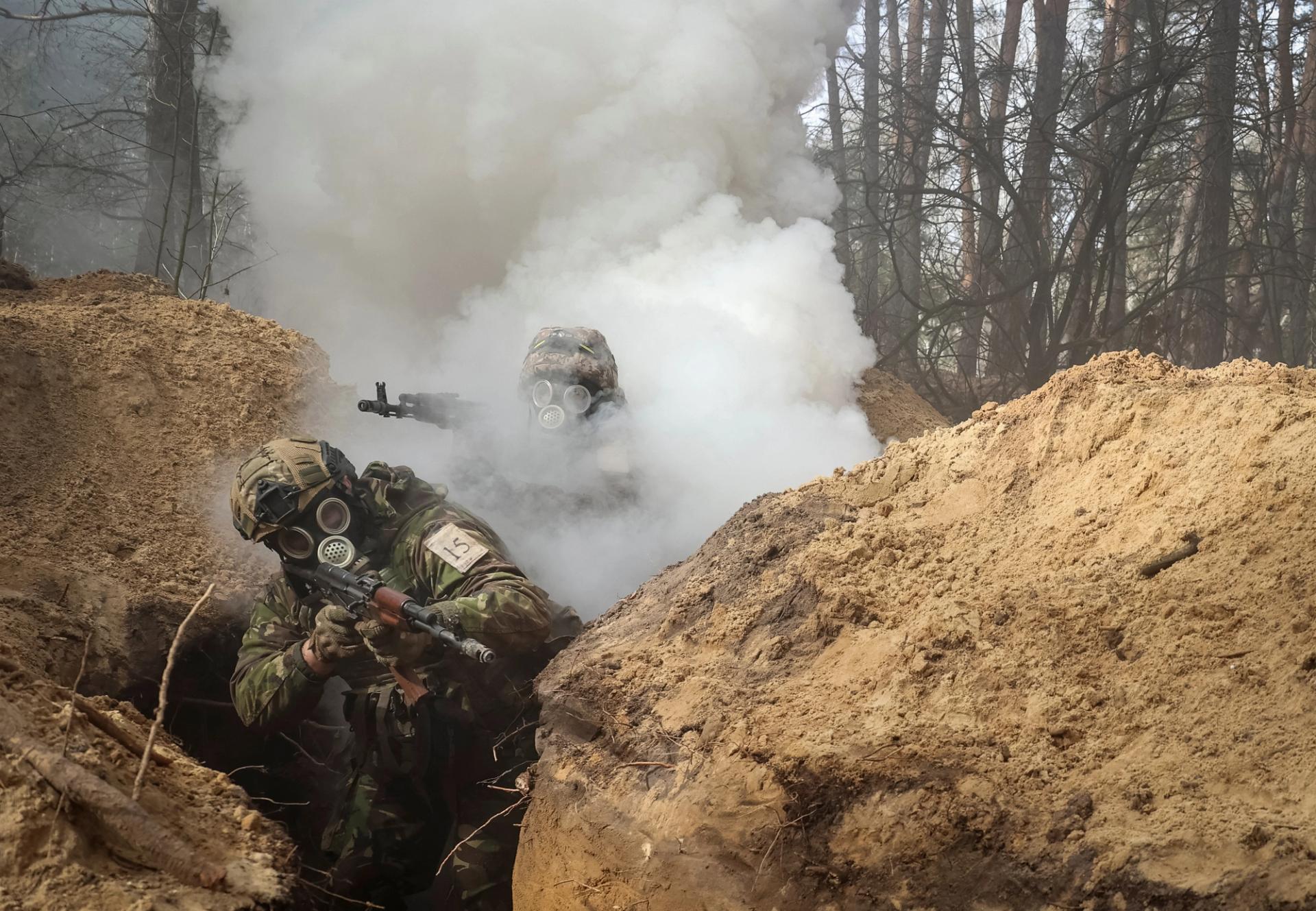 Ukrainian servicemen of the National Guard take part in radiation, chemical and biological hazard drills.