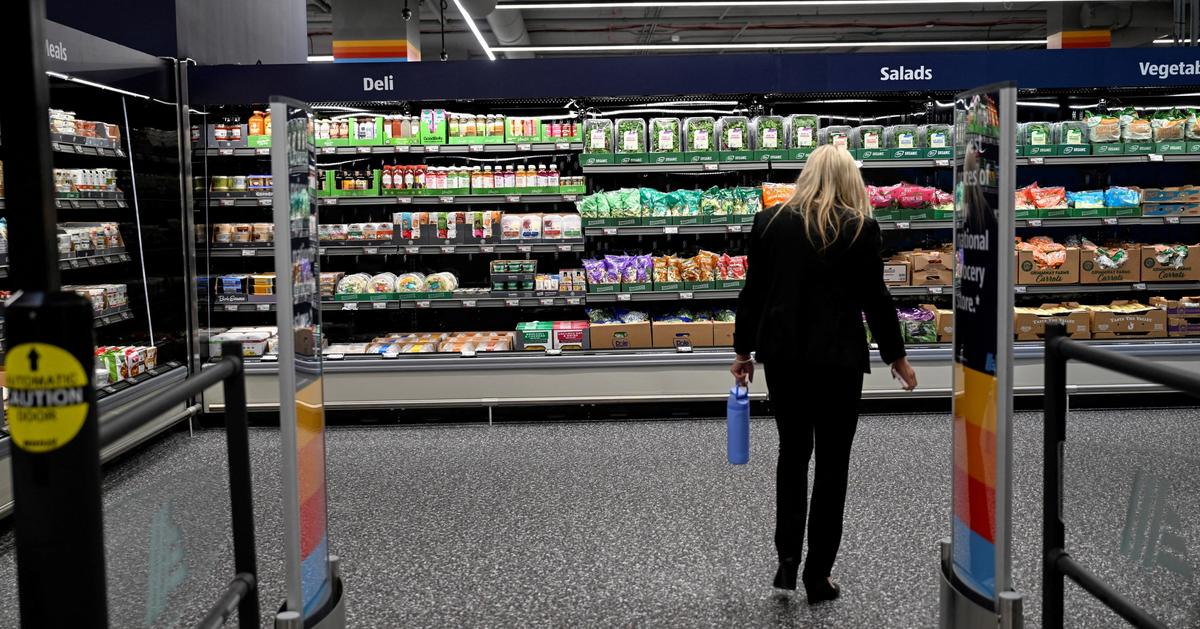 Americans are feeling less gloomy about the economy, poll finds