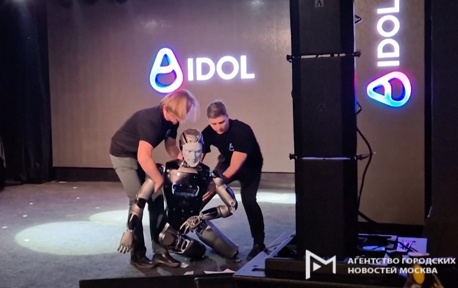Russian robot’s viral tumble shows messy reality of humanoids | Semafor