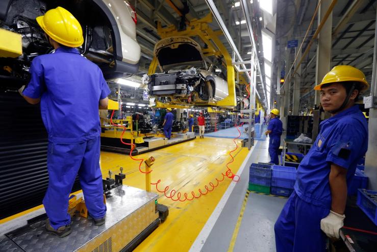 Vehicle assembly line in China