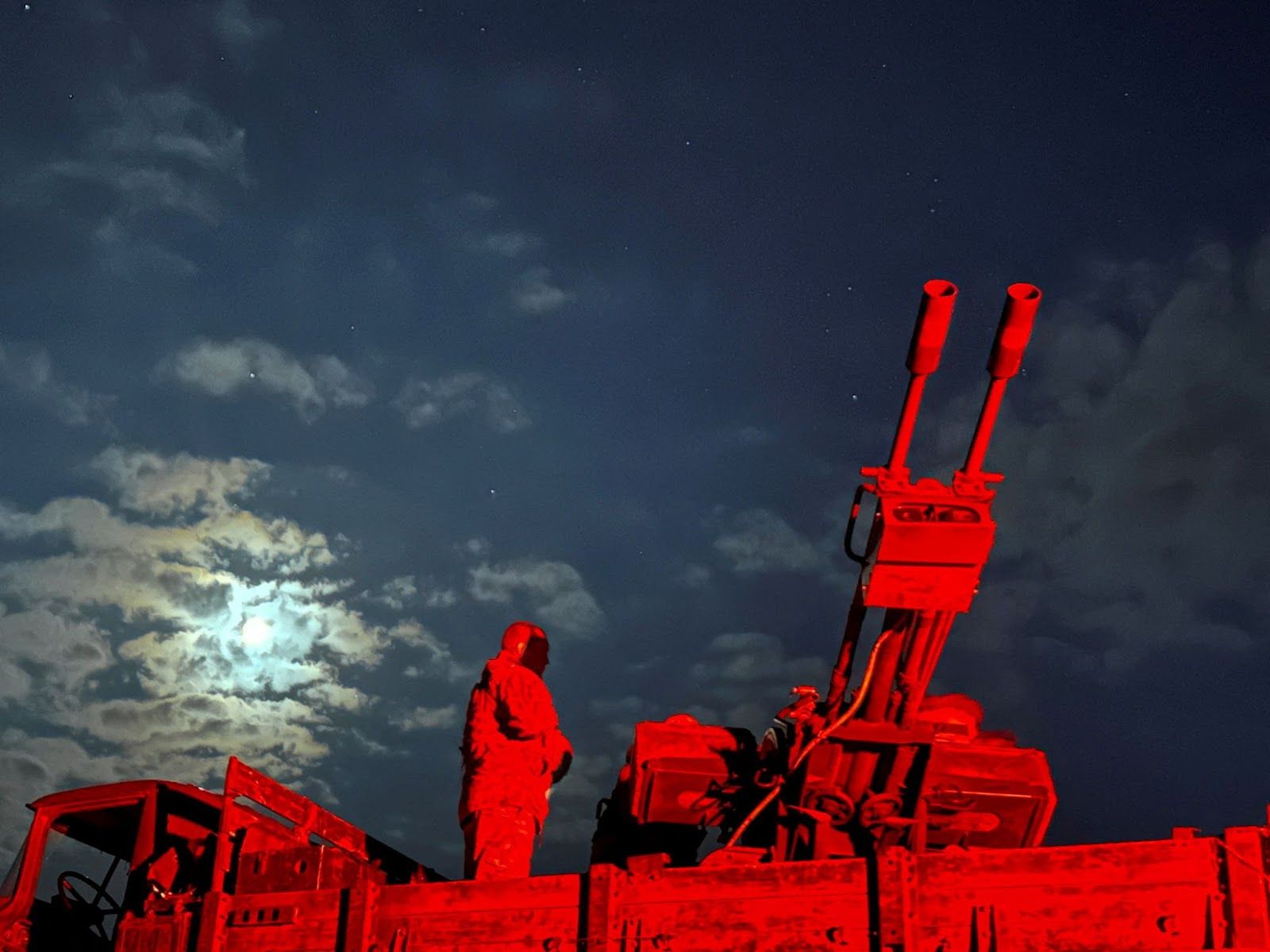 Ukrainian servicemen