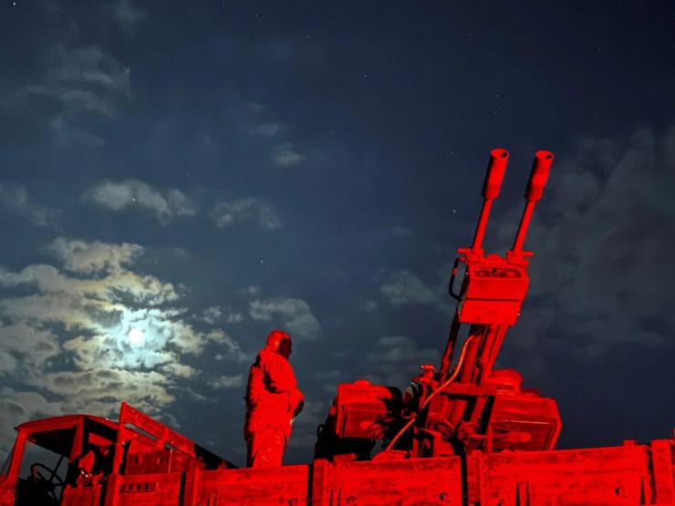 Ukrainian servicemen