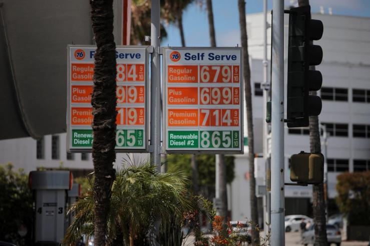 Prices for gasoline in Los Angeles