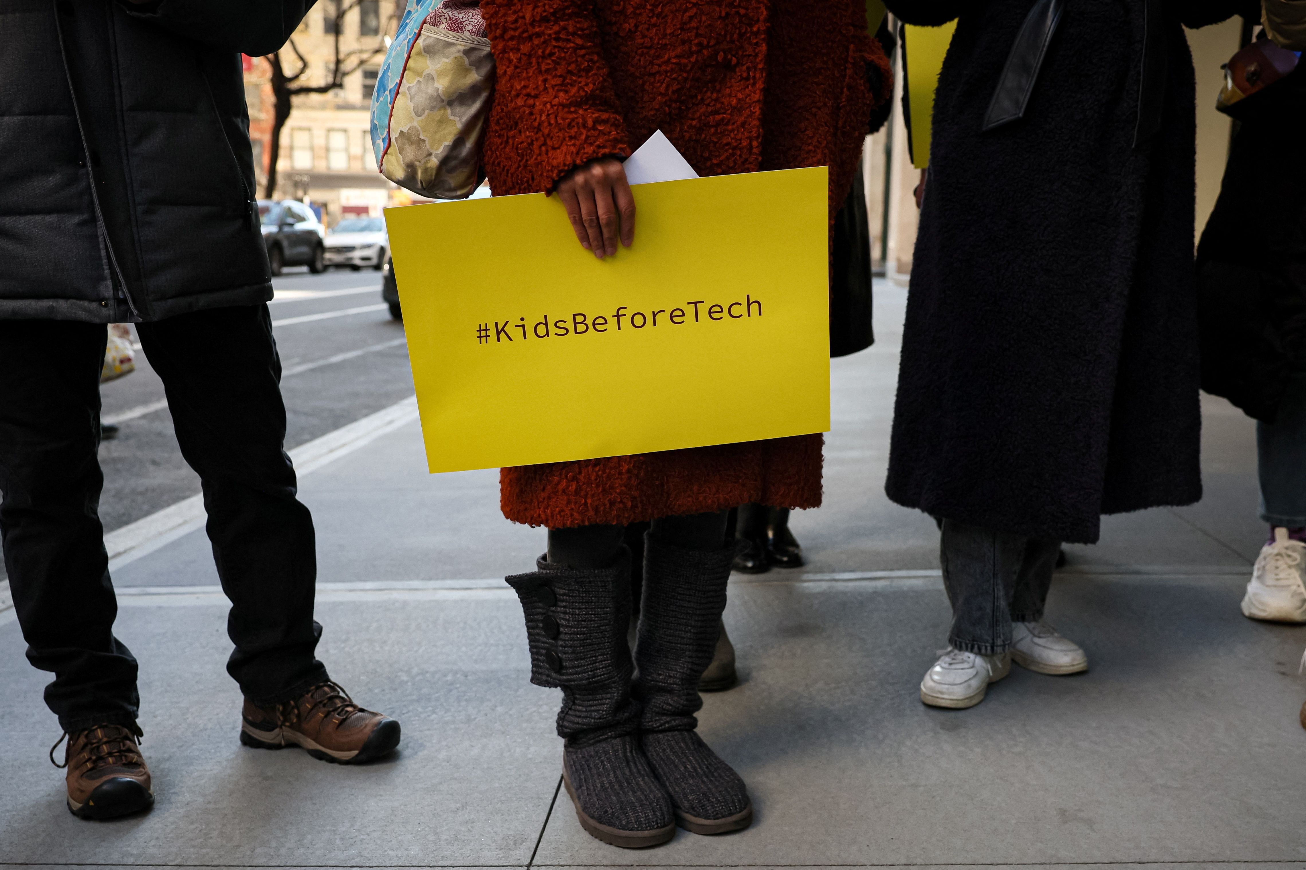 eople associated with Mothers Against Media Addiction, a grassroots movement of parents fighting back against the crisis of smartphone and social media addiction, gather outside the Facebook and Meta Platforms offices in New York City