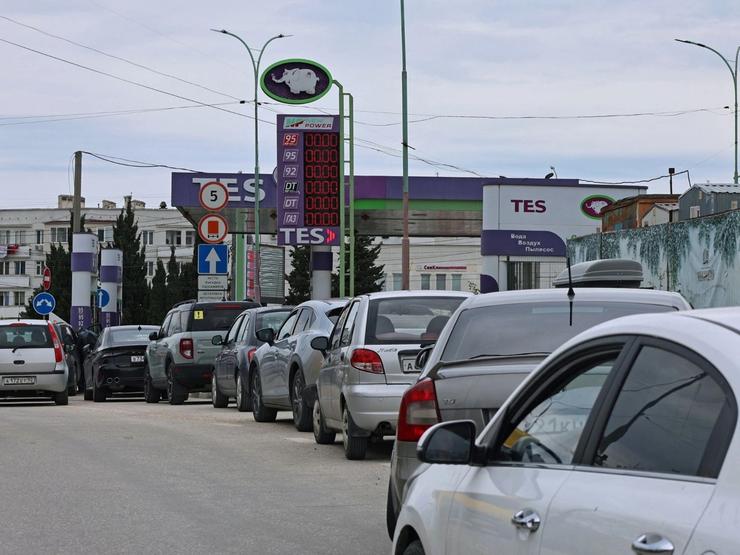 Lines for gas in Crimea